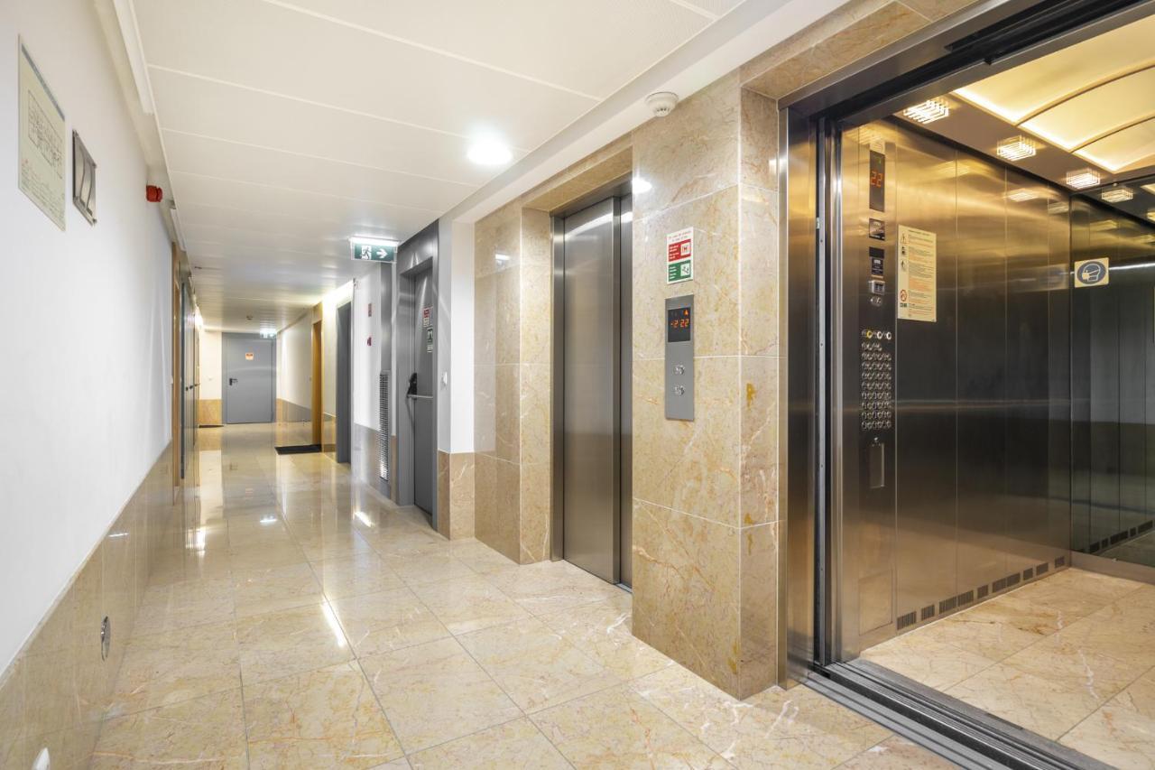 Whome Panoramic View With Elevator, Ac, Garage Perfect For Families & Business Travellers Lisbon Exterior photo